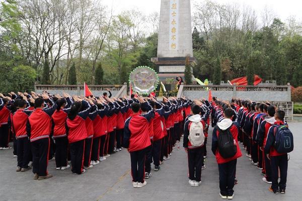 女孩子说一年可能见到一次怎么回答?-专业问答类网站